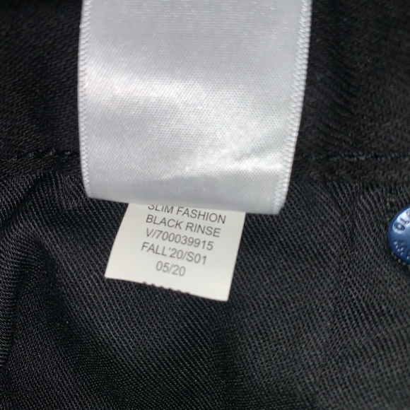 Old Navy straight built in tough 5 pocket pants , black , slight distress 29x30 - Picture 6 of 6